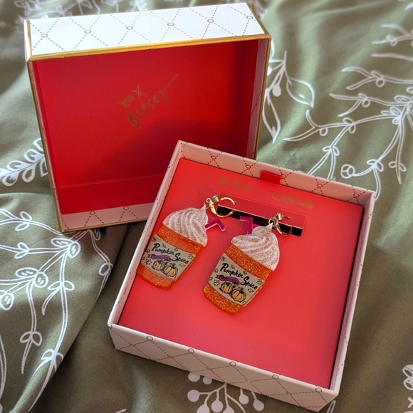 Betsey Johnson Jewelry - Betsy Johnson pumpkin spice earrings